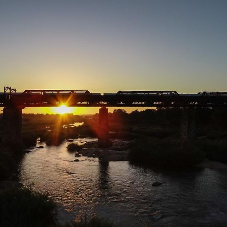Kruger Shalati - Train On The Bridge & Garden Suites Skukuza Eksteriør billede